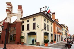 Tianjin Heping Traditional Commercial Street