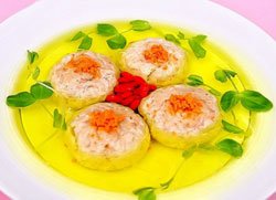 Large Meatballs Cooked with Crab Cream