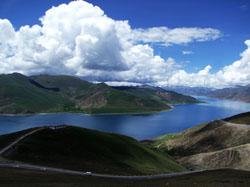 Yamdrok Lake