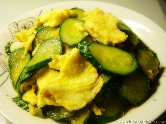 Scrambled Eggs with Cucumber