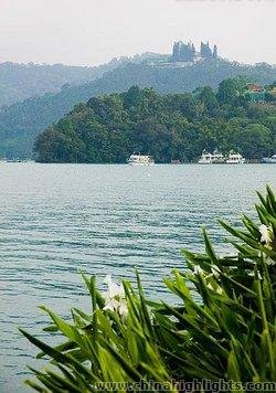 The Sun-Moon Island Spring Scenery