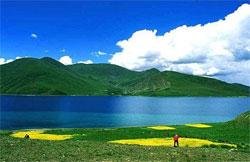 Yamdrok Lake