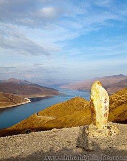 Yamdrok Lake