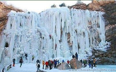 Snow in Taoyuanxiangu, Beijing