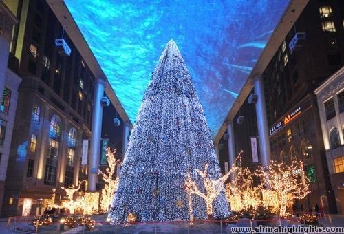 Christmas in China: Do Chinese People Celebrate Christmas?