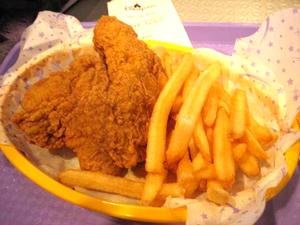 Starliner Diner fried chicken and chips