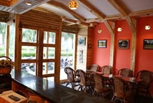 Lakeside Inn