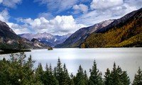 rawok lake tibet