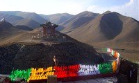 sun and moon mountain qinghai