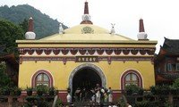 wannian temple emei mountain sichuan