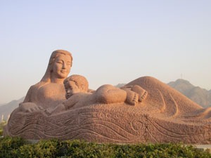 Yellow River Mother Sculpture