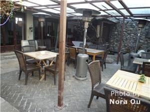 dali courtyard