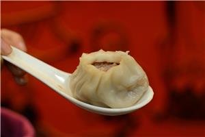 How to Eat Like a Local in Shanghai by Night
