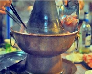 How to Survive a Chengdu Hotpot