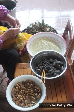 Making Zongzi