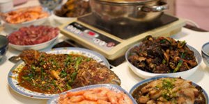Chinese new year reunion dinner