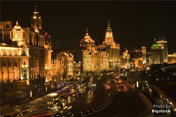 shanghai-bund-old-town-at-nigh