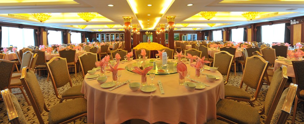 bluewhale-dining-hall
