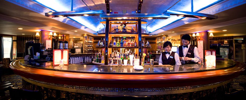 lianna-yangtze-bar