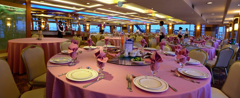 sophia-dining-hall