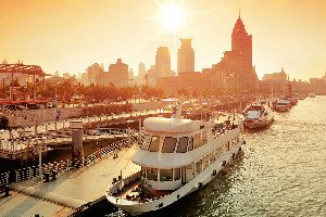 The Cruise on the Huangpu River