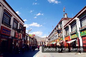 lhasa barkhor street