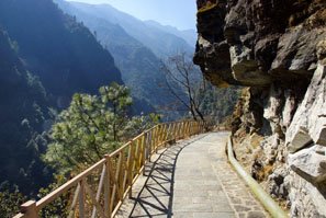 Hiking in Cang Mountain