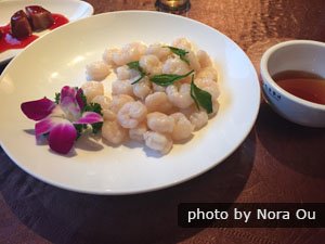 Dragon well tea shrimp