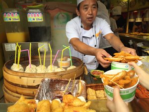 Enjoy Shanghai snacks