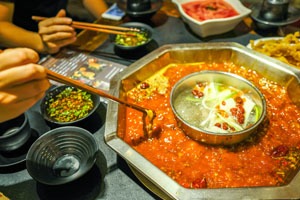 Enjoy hotpot with China Highlights.