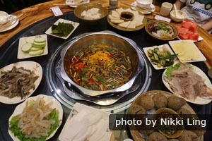 Enjoy Guizhou dishes with us