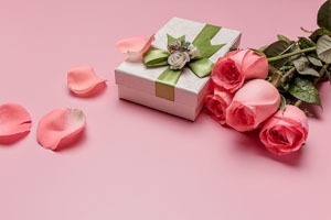 the gift for the women's day