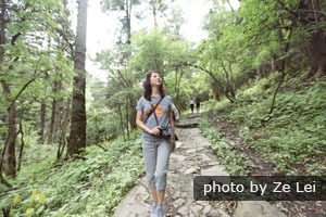 Wolong hiking