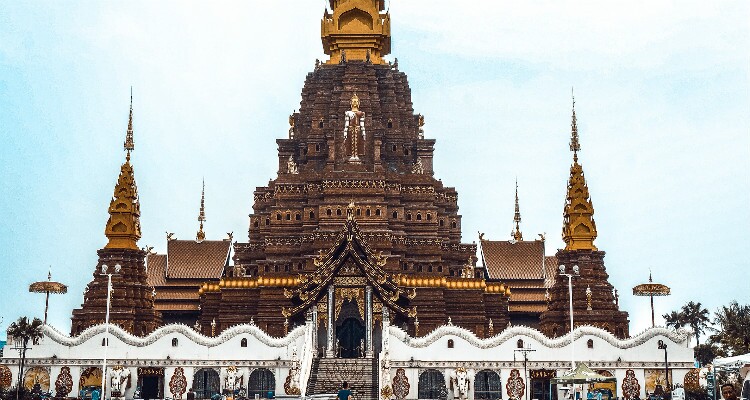 Jinghong Giant Golden Pagodas
