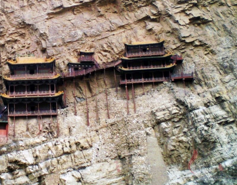 http://images.chinahighlights.com/attraction/datong/hanging-monastery/hanging-temple1.jpg