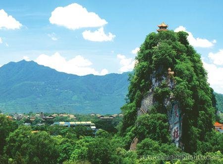 Scenery of Solitary Beauty Peak