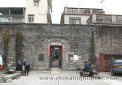 Kat Hing Wai/Kim Tin Walled Village