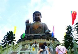 Po Lin (Precious Lotus) Monastery