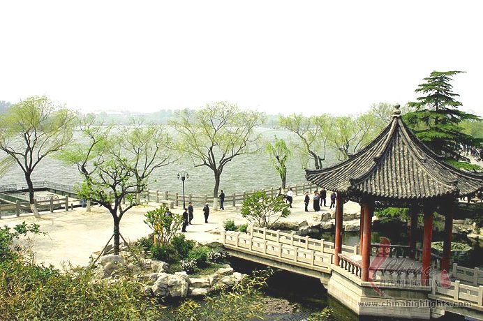 Daming Lake