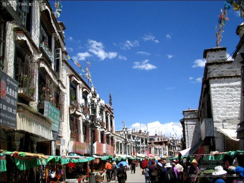 Bakhor Street