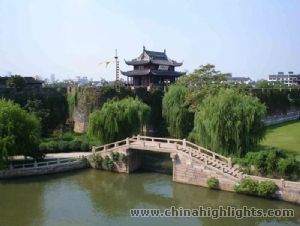 Xuanwu Lake