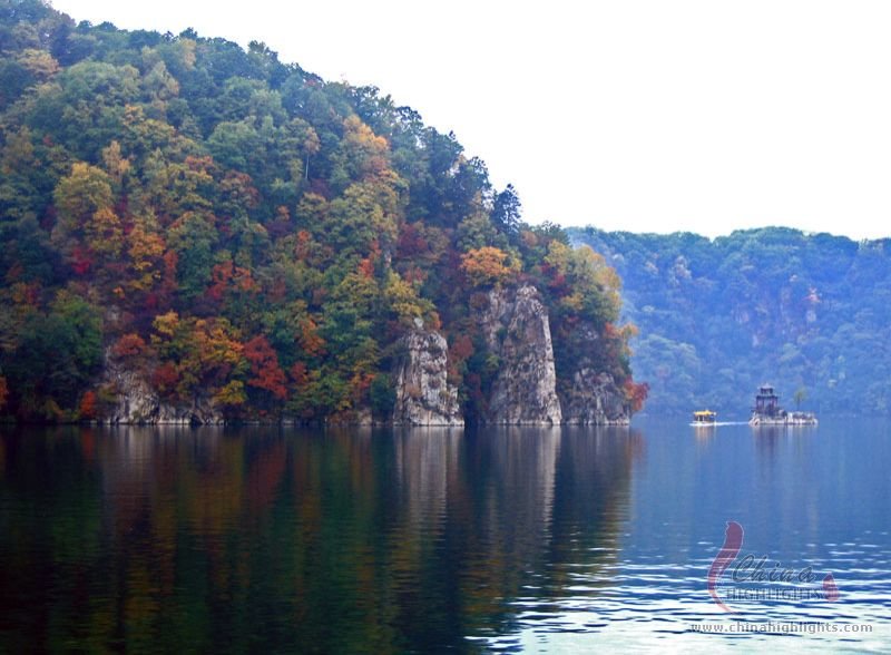 Sanjiaolong Wan National Forest Park