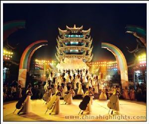 An excellent music show before the Huanghe Floor