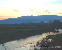 Da Luo River and One Tree Forest