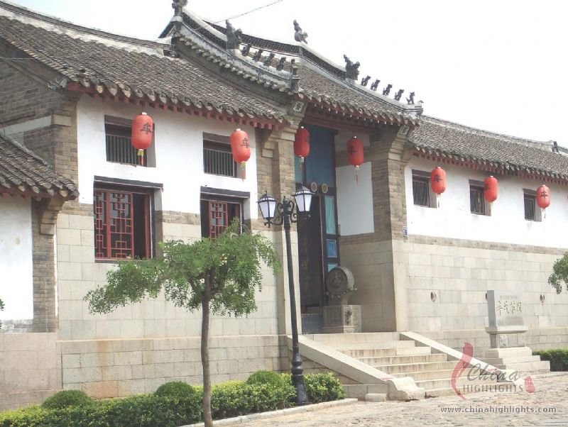 Moushi Manor