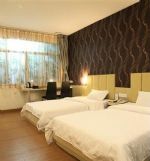 Tavernew Hotel