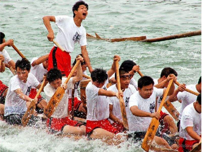 Dragon Boat Racing in Zhanjiang