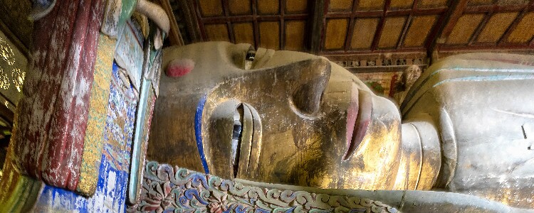 le plus grand Bouddha couché dans le temple du Grand Bouddha de zhangye
