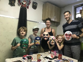 peindre le masque de l'opéra de pékin