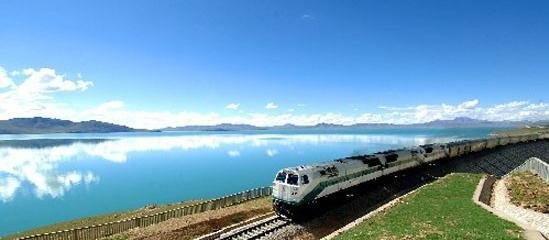 旅情あふれるシルクロード列車の旅（９泊１０日）